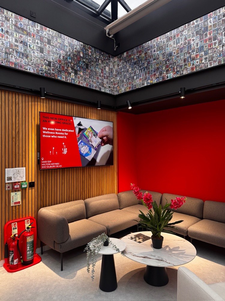 Fanatics UK HQ, Milton Keynes - Neat meeting room