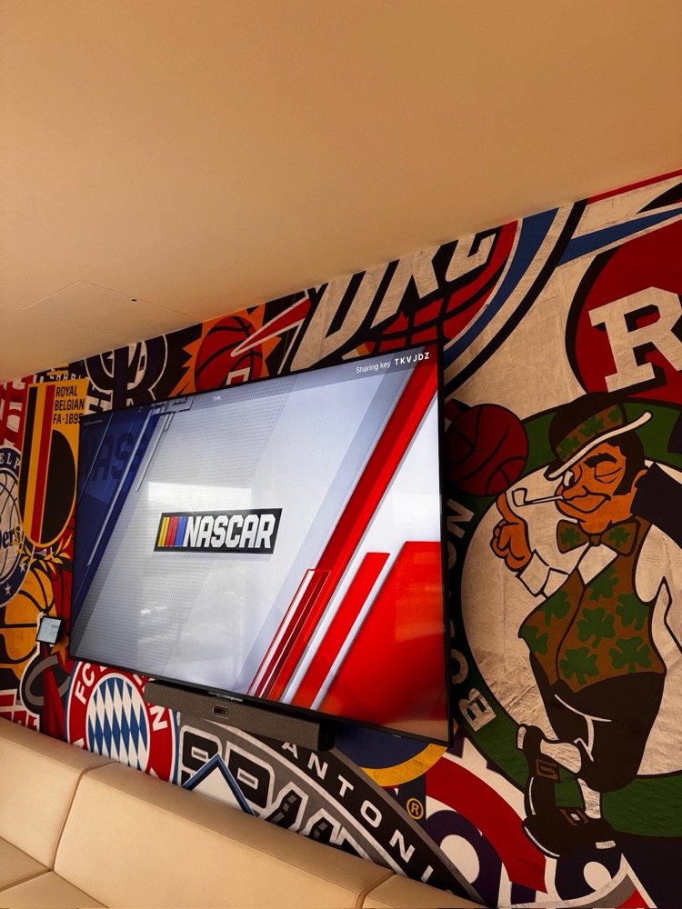 Fanatics UK HQ, Milton Keynes - collaboration space
