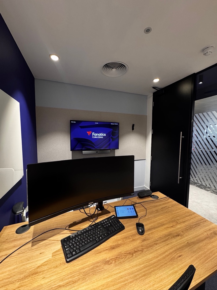 Fanatics UK HQ, Milton Keynes - meeting room